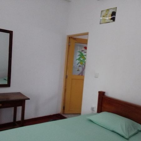 Pravindi Guest Home Mirissa Exterior foto